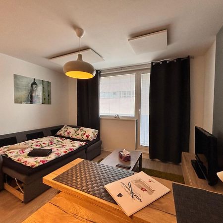 Krasny Utulny Byt S Balkonom A Parkovanim! Bratislava Extérieur photo